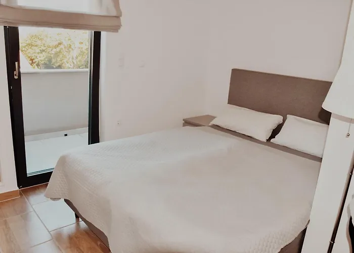 Casa Zomabria * Πόρετς